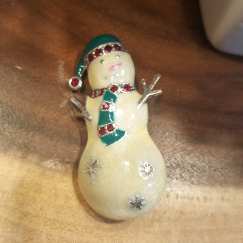 Brooch
